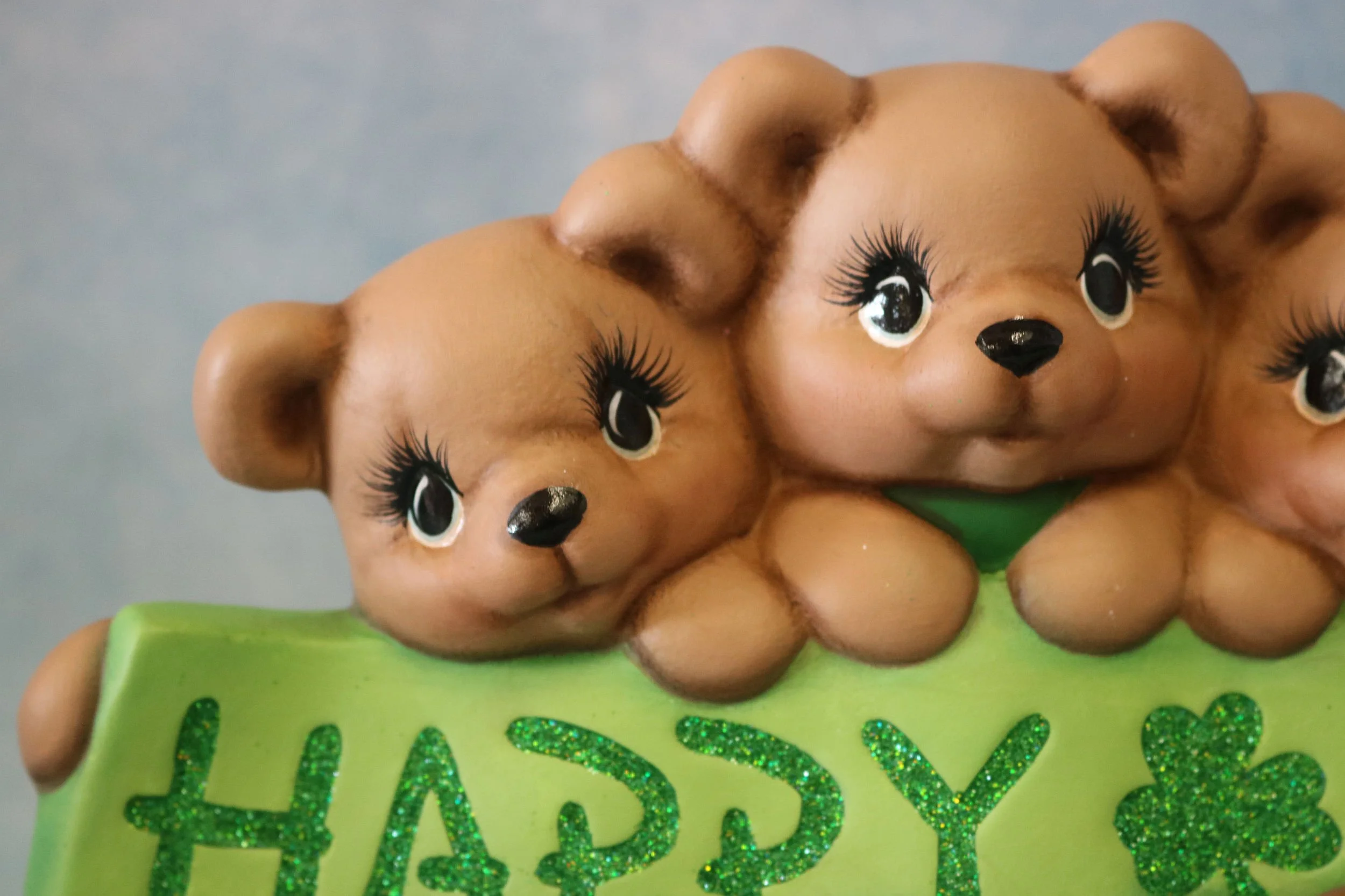 Happy Shamrock Bear Sign — Flutterby Connections